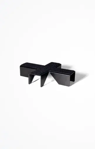 X-Shaped Fastening Pieces